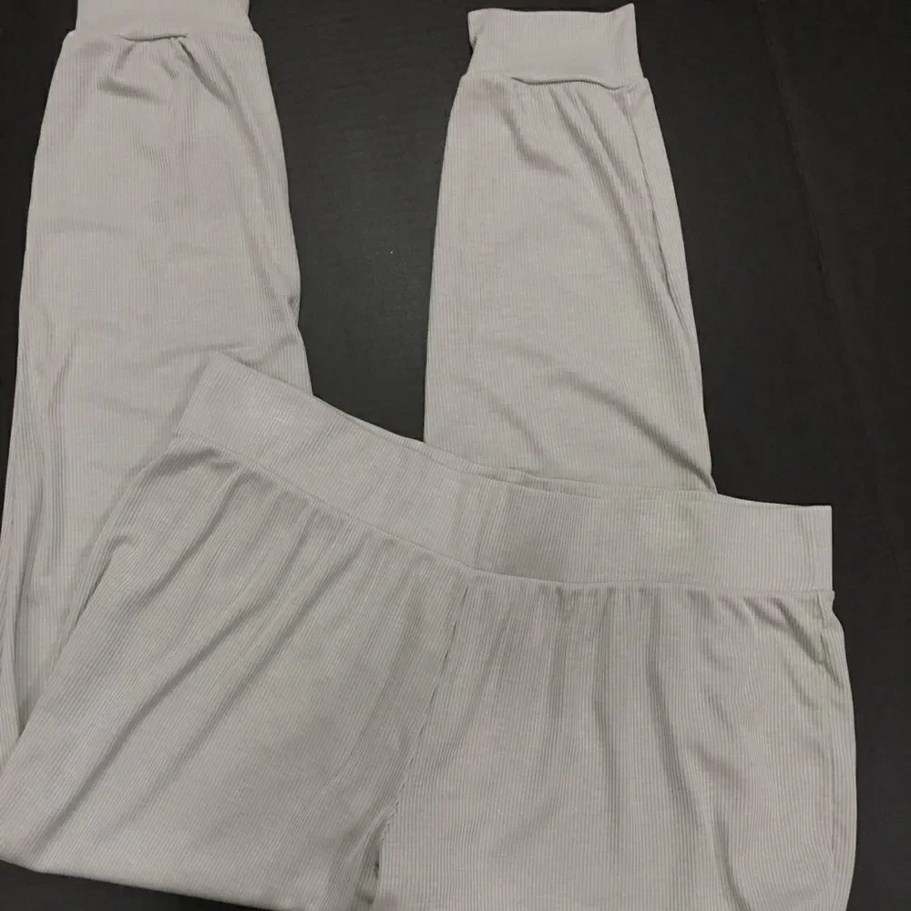 Victoria’s Secret Ribbed cami tank & pants pajama set Champagne Large